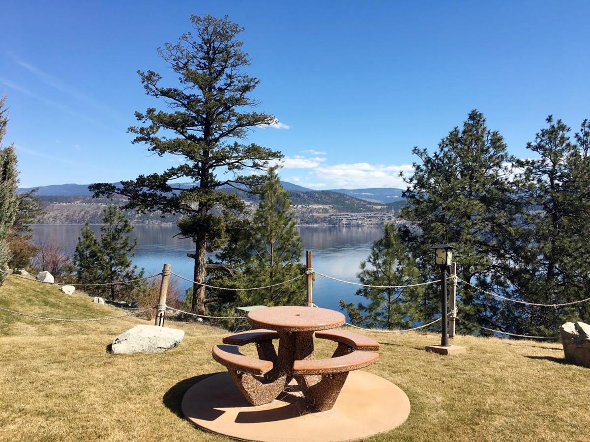 Cozystay Signature Lake Okanagan Resort Kelowna Esterno foto