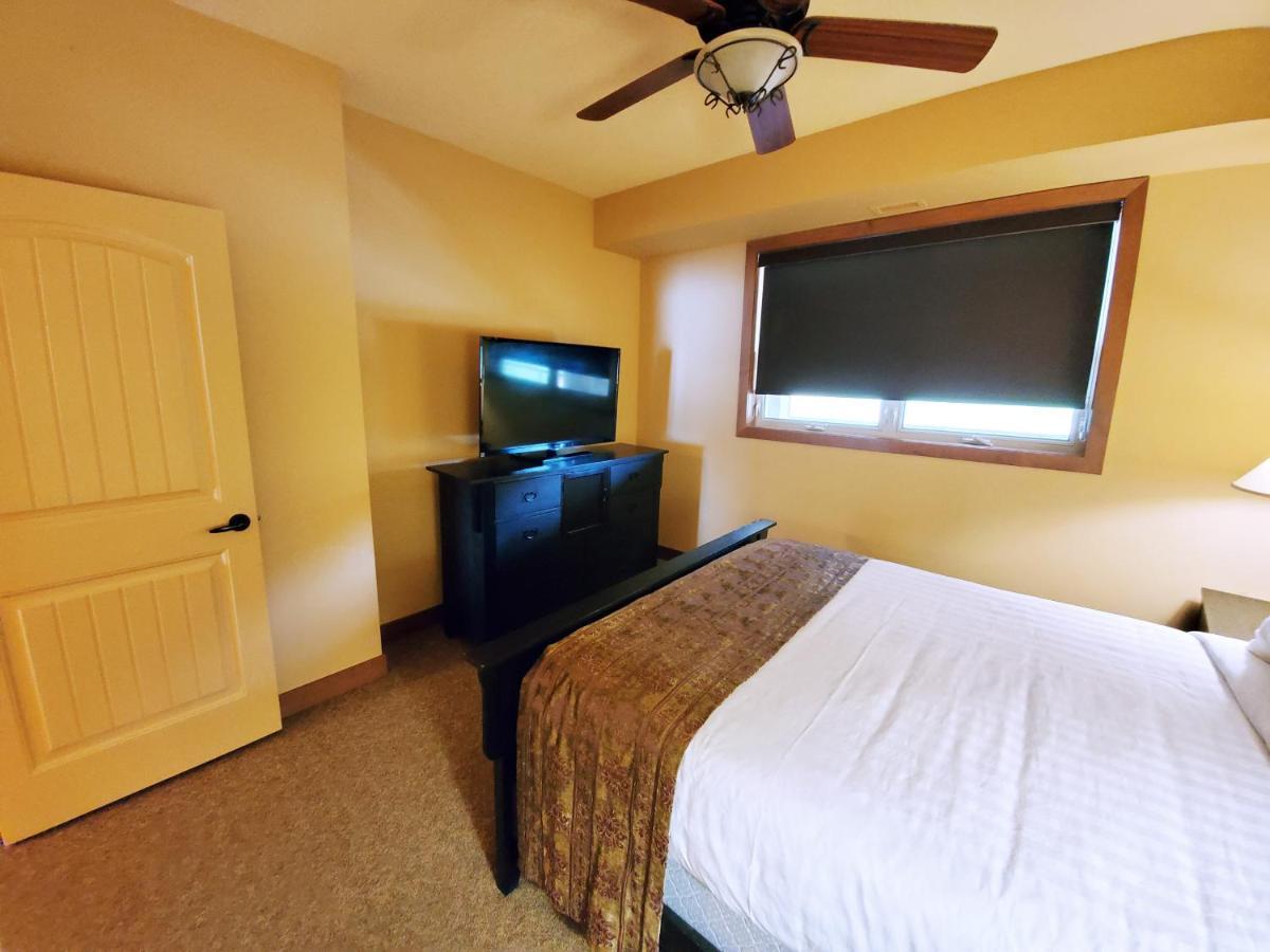 Cozystay Signature Lake Okanagan Resort Kelowna Esterno foto