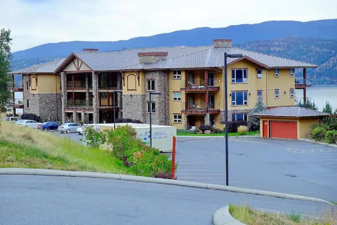 Cozystay Signature Lake Okanagan Resort Kelowna Esterno foto