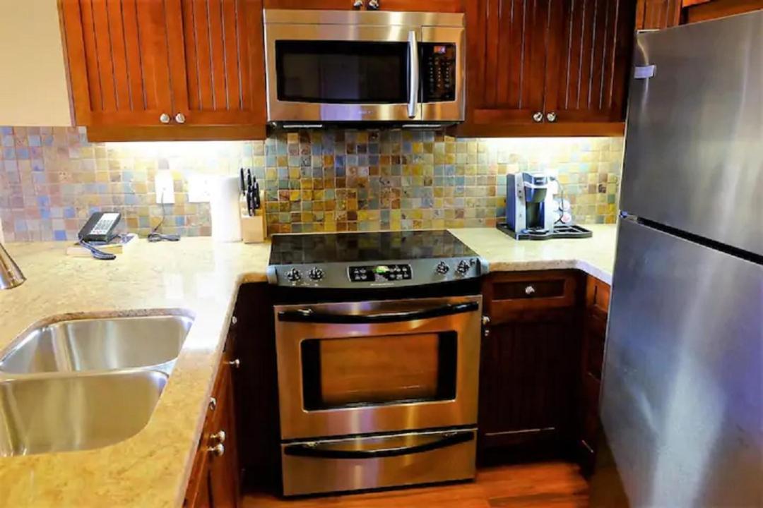 Cozystay Signature Lake Okanagan Resort Kelowna Esterno foto