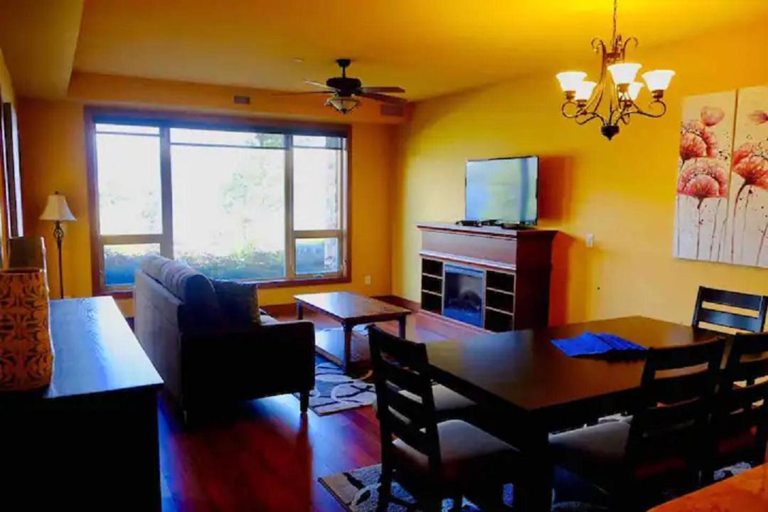 Cozystay Signature Lake Okanagan Resort Kelowna Esterno foto