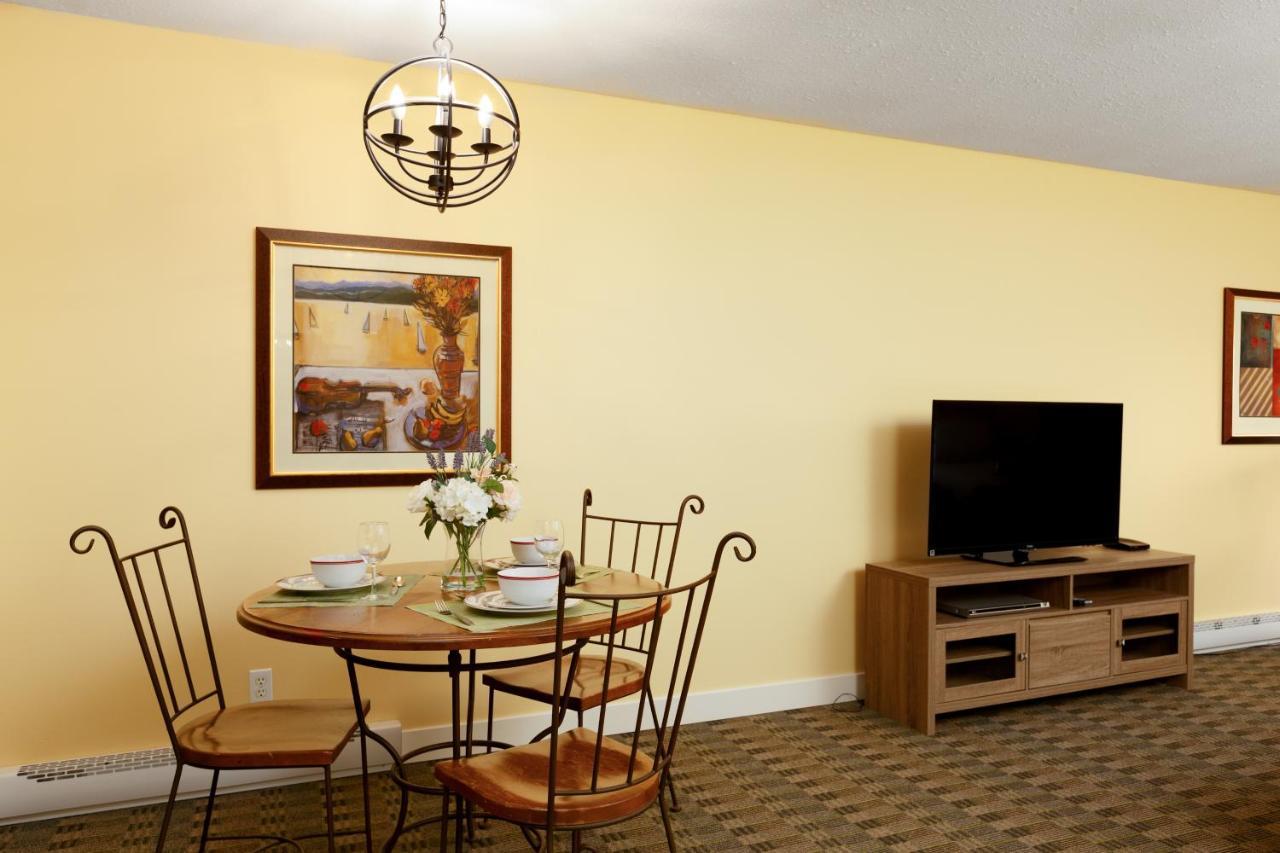 Cozystay Signature Lake Okanagan Resort Kelowna Esterno foto